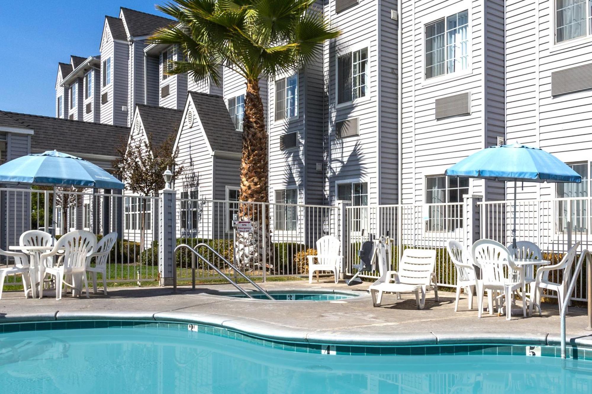 Microtel Inn&Suites Modesto Ceres Exterior foto